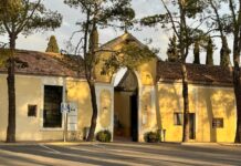 El Ayuntamiento pone en marcha un servicio especial de autobús al cementerio por Todos los Santos